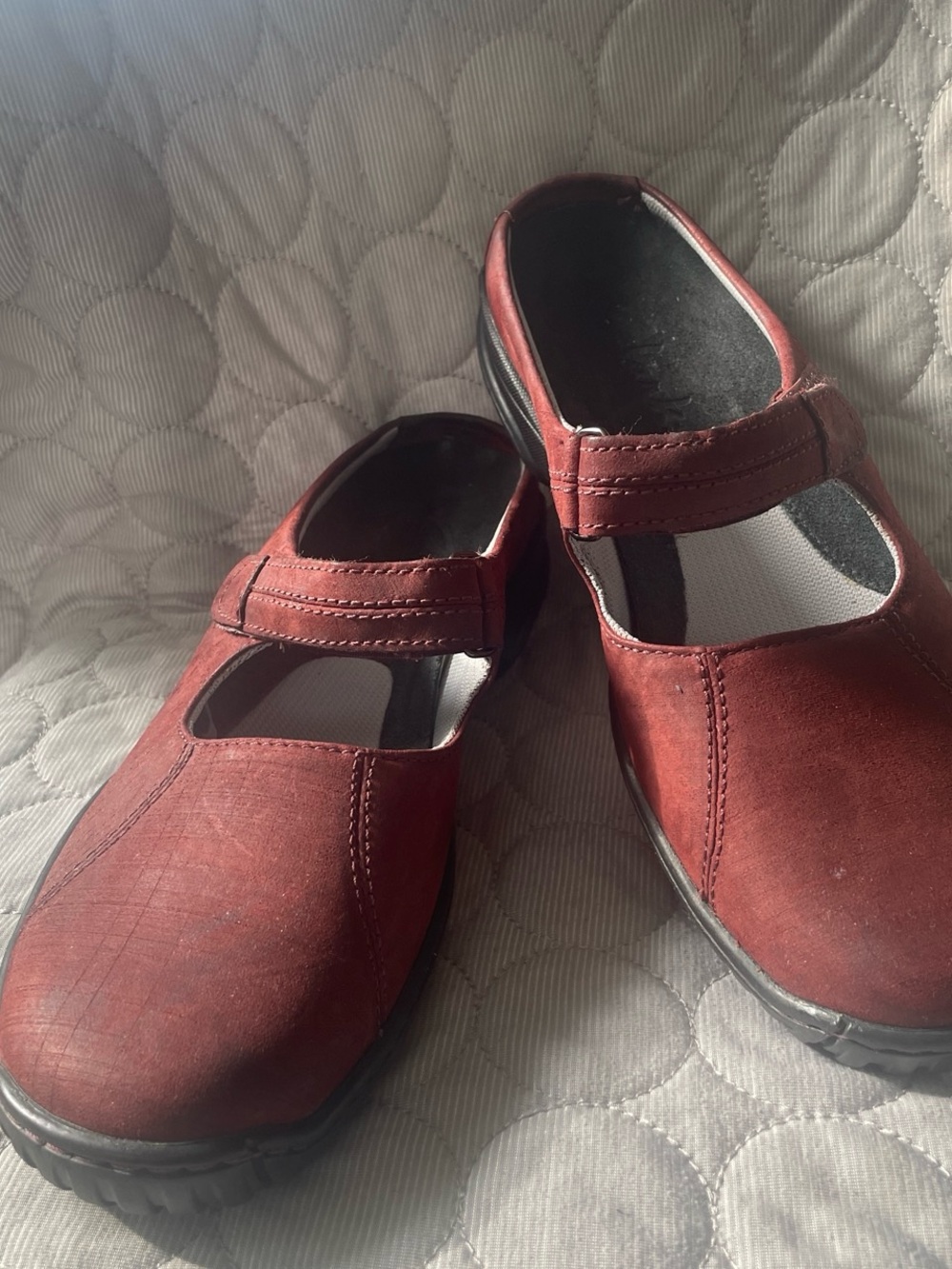 Clarks Women's Burgundy Mary Jane Slip-On Clogs